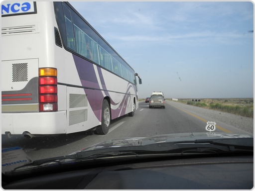 Ein Häuptling in seinem Element, d.h. auf der Gegenfahrbahn. Ein Häuptling in seinem Element, d.h. auf der Gegenfahrbahn.