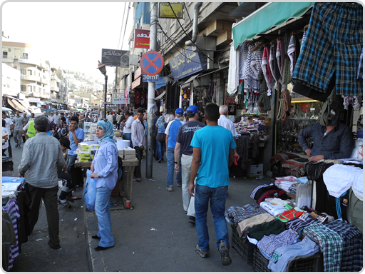 Viel gewusel, viele Geschäfte, viel Leben! Viel gewusel, viele Geschäfte, viel Leben!